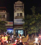 Hà Nội: Đến nhà họ hàng chơi, nam thanh niên rơi từ tầng 4 tử vong