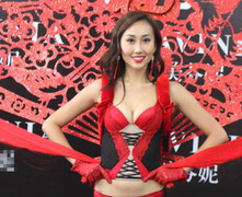 Hoa hậu Hoàn vũ Trung Quốc 2015 bị chỉ trích vì đạo nhái