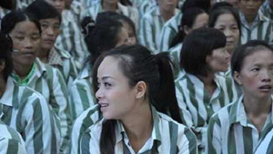 Nụ cười rạng rỡ của nữ phạm nhân ngày đặc xá