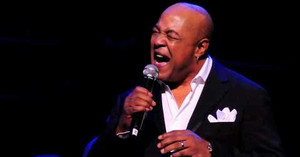 Huỷ chương trình 'In The Spotlight' Peabo Bryson ở TP.HCM