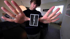 Video: Tròn mắt xem ảo thuật lôi cuốn với lá bài