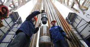 Giá dầu giảm: Nga đang hứng chịu thảm họa từ 'lời nguyền tài nguyên'