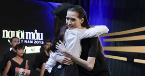 Next Top Model: Thanh Hằng bất ngờ cứu 'cô gái cao kều' Hồng Xuân