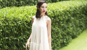 Hoa hậu Ngọc Diễm khoe vẻ đẹp mặn mà 'gái một con'