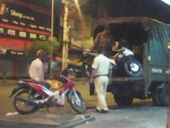 Truy đuổi người vi phạm, CSGT bị đâm gục tại chỗ