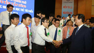Thủ tướng gặp mặt các nhà khoa học trẻ tiêu biểu 2015