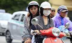 Người Hà Nội trong gió lạnh đầu mùa