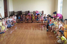 Trường Mầm non đóng cửa vì ô nhiễm thuốc trừ sâu