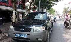 Xe của tỉnh ủy Hải Dương đi vào đường cấm, đâm CSGT rồi bỏ chạy