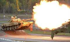 Video: Xe tăng T-90 vừa bay vừa nhả đạn