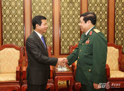 Đại tướng Phùng Quang Thanh tiếp Đại sứ Lào