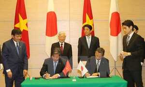 Các tờ báo lớn của Nhật Bản đưa tin đậm nét về chuyến thăm của Tổng Bí thư