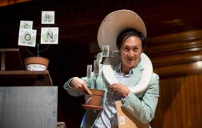 Cười vỡ bụng với 10 nghiên cứu đạt giải Ig Nobel 2015