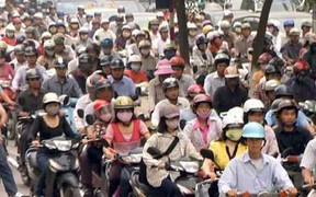 Chính thức bỏ quy định 'ngực lép' không được lái xe