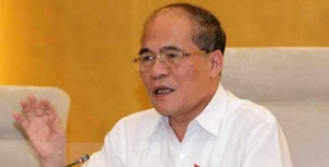 Chủ tịch Quốc hội: 'Người Việt Nam vẫn chết trên đống thuốc'