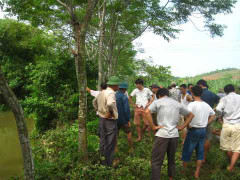 Tìm xe máy giúp hàng xóm, người đàn ông bị lũ cuốn trôi