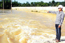 Trải lòng của cậu học trò lao xuống lũ dữ cứu cô giáo