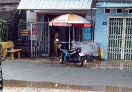 Cúp cầu dao điện rồi đâm chết bạn nhậu