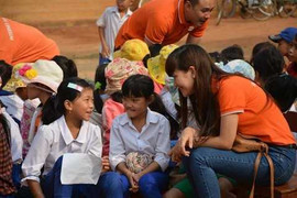 'Hạnh phúc là khi được sẻ chia'