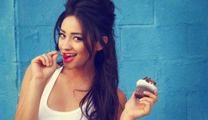 Ăn cupcake sao cho thật xinh đẹp - bạn có biết?