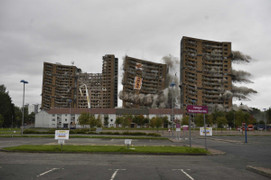 Clip: Hãi hùng cảnh 3 tòa chung cư ‘hóa tro bụi’ trong tích tắc