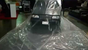 Chống ngập lụt xe ô tô trong hầm bằng áo mưa rẻ tiền