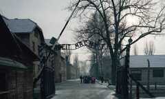 Nữ nhân viên Hitler bị tố làm 260.000 người chết