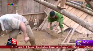 Clip: Sạt lở, nhiều nhà ở Sơn La bị lũ cuốn phăng