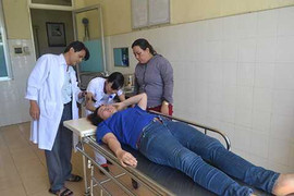 Nữ công nhân may bị đá, đấm trước mặt giám đốc