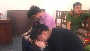 Nữ quái 18 tuổi dùng chiêu 'cứu net' ép bé gái giao cấu nhiều lần