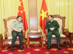Đại tướng Phùng Quang Thanh tiếp Tùy viên quân sự Trung Quốc