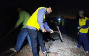 Lật tàu ở Bình Thuận, đuờng sắt Bắc Nam tê liệt