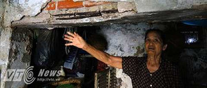 Cận cảnh khu tập thể 60 tuổi 'chờ sập' ở Hà Nội