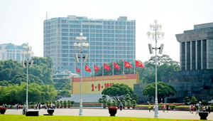 Trực tiếp Chào buổi tối 30/9: Tương lai nào cho cao ốc lấn không gian Lăng Bác?