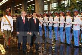 Chủ tịch nước Trương Tấn Sang hội đàm với Chủ tịch Cuba Raul Castro