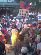 Phó Chủ tịch Uỷ ban ATGTQG Khuất Việt Hùng vất vả phân luồng giao thông