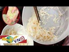 Thực hư chuyện cơm rang chảy nhựa vì gạo giả