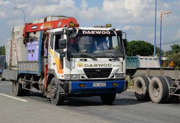 Phó Thủ tướng yêu cầu xử lý 'xe vua'