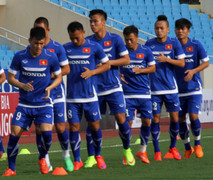 Tuyển Việt Nam có cách nào thắng Iraq, Thái Lan?