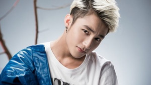 Sơn Tùng M-TP đứng chung sân khấu cùng loạt sao tên tuổi lớn