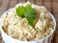 Ăn cơm nguội không đúng cách, nguy hiểm khôn lường