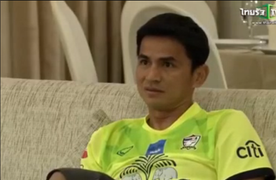 Biểu cảm lạ của Kiatisak khi Việt Nam bị cầm hòa