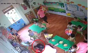 Bảo mẫu đánh bé 17 tháng tuổi: Đình chỉ công tác cô giáo
