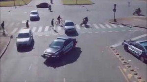 Clip: Cảnh giao thông hỗn loạn ‘hư cấu’ nhất quả đất