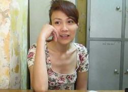 Người đẹp chuyển giới trộm tiền khi đi nhờ ô tô