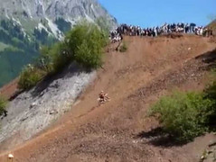 Cảnh đua mô tô 'dựng tóc gáy' được 23 triệu lượt xem Facebook