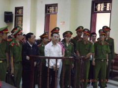 'Cậu Thủy' ôm hài cốt ngủ trong khách sạn