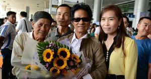 Chế Linh hội ngộ MC Kỳ Duyên trong liveshow riêng