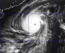 Bão Koppu giật cấp 17 hoành hành trên đất liền Philippines