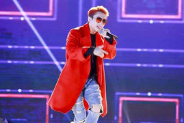 Sơn Tùng khuấy đảo sân khấu bằng những hit đình đám